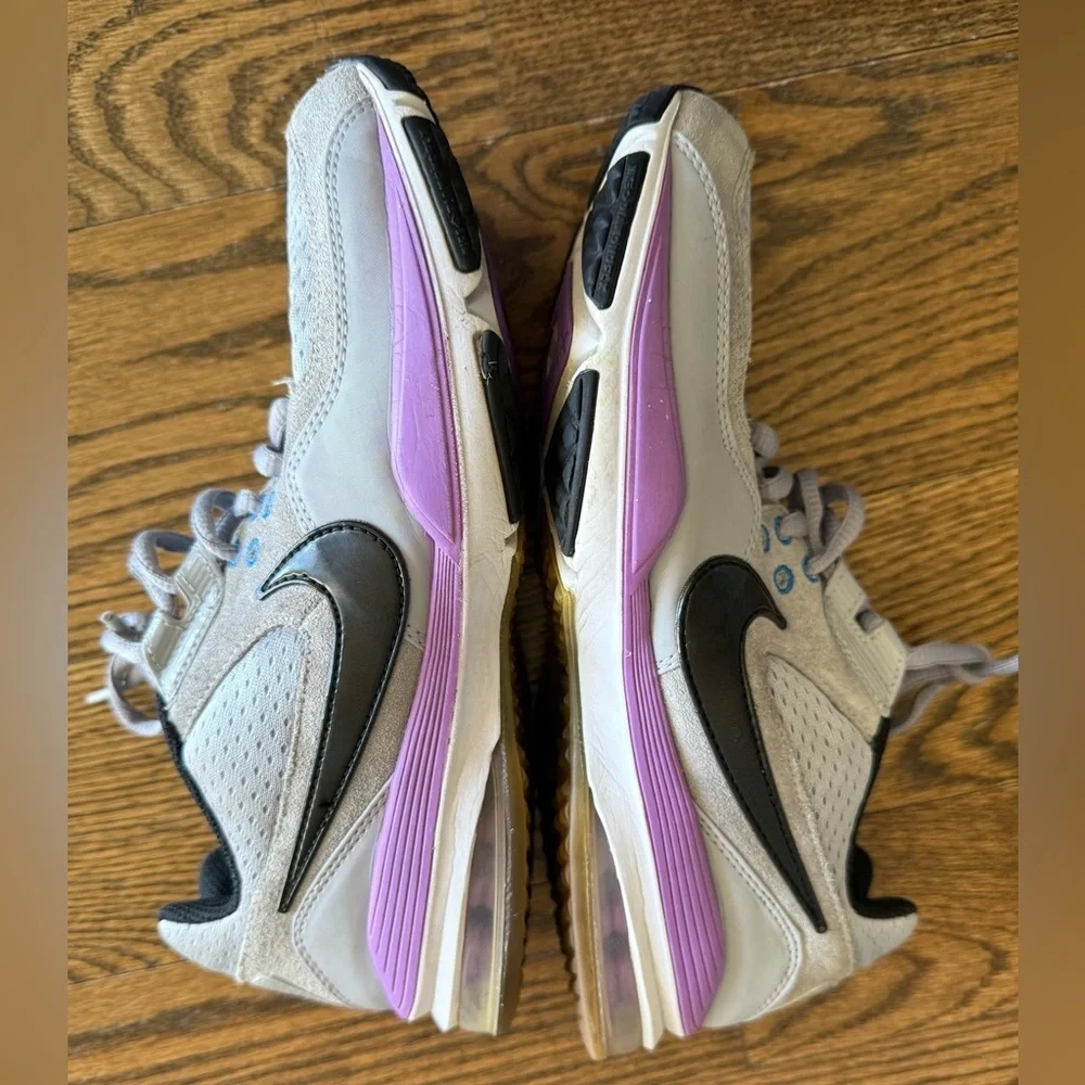 Nike Air Team Max Air Training Sneakers Women’s 7 Gray Purple